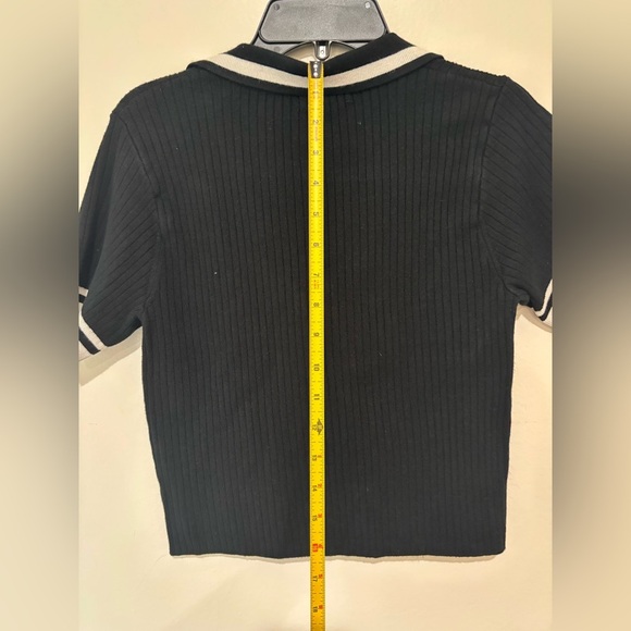 Forever 21 Black Ribbed Zipper Top size medium - Picture 5 of 5